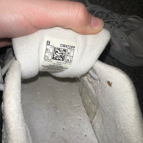 New Balance Women’s Sneakers Pink, Grey, and White - Picture 2 of 6